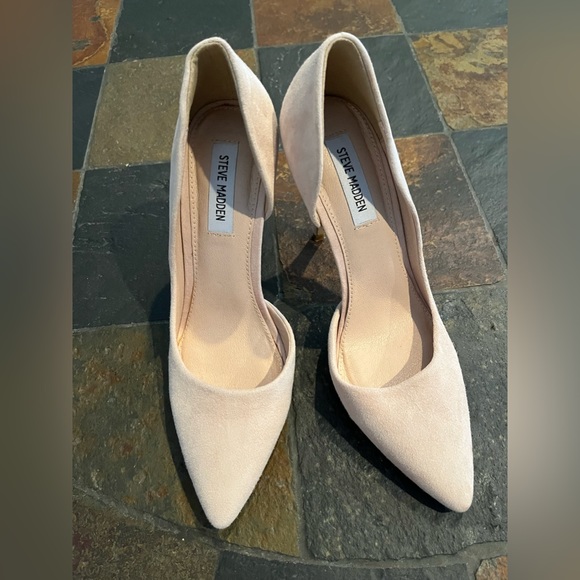 Steve Madden size 8 like new, barely worn heels - Picture 2 of 4
